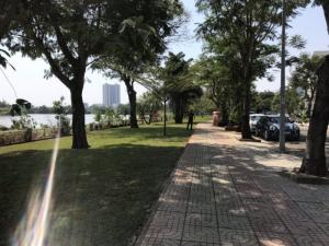 Khu ven sông Tân Phong, quận 7.