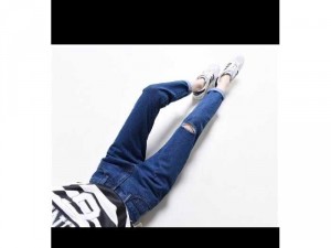 Quần bagy jeans rách đùi