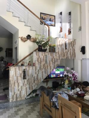Bán nhà hẻm lớn, cạn đường Bạch Đằng, gần BV đa khoa Quy Nhơn giá tốt.