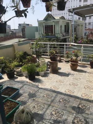 Bán nhà hẻm lớn, cạn đường Bạch Đằng, gần BV đa khoa Quy Nhơn giá tốt.