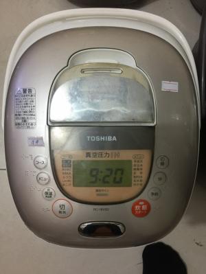Nồi cơm điện TOSIBA RC nội địa Nhật