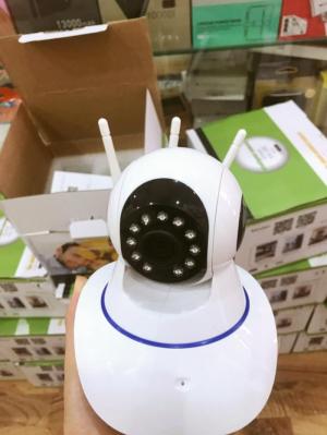 Camera ip yoosee 3 râu XEM ONLINE TRÊN ĐIỆN THOẠI, MÁY TÍNH TỪ BẤT CỨ ĐÂU
+ Giúp bạn kiểm soát nhà của bạn một cách dễ dàng dù bạn ở bất cứ nơi nào.
+ Camera Ip Wifi Yoosee 3 Râu hỗ trợ xem qua mạng bằng dịch vụ điện toán đám mây, xem qua mạng không cần cài đặt, chỉ cần cắm dây mạng vào camera hoặc cho thiết bị kết nối với wifi là đã có thể xem online
+ Hỗ trợ cài đặt tên miền riêng miễn phí trọn đời để xem online qua mạng với tốc độ nhanh
+ Phần mềm xem trên điện thoại Android, ios : Yoosee
+ Có thể lắp được với Đầu ghi IP để mở rộng hệ thống nhiều camera và lưu trữ dữ liệu thời gian dài vào ổ cứng.
+ Có thể lắp nhiều camera tại nhiều địa chỉ khác nhau và đưa dữ liệu quản lý tập trung về đầu ghi hình IP qua internet, thích hợp với đơn vị có nhiều chi nhánh. Liên hệ để được tư vấn chi tiết.
Camera Ip Wifi Yoosee 3 Râu với tính năng P2P cắm là chạy, không cần cài đặt, cho phép bạn dễ dàng lắp đặt camera ở bất đâu, bất kỳ vị trí nào. Kết nối Wifi dễ dàng, không phức tạp như các loại camera đi dây, đầu thu hay thuê Host. Bạn chỉ cần đăng ký 1 tài khoản sau đó kết nối và xem Camera, không mất thêm bất kỳ chi phí nào, không cần thuê thợ lắp đặt. Ở đâu có wifi là ở đó có Camera Ip Wifi Yoosee 3 Râu 2 anten có thể xem trên được nhiều thiết bị: điện thoại, máy tính bảng, máy tính…. Ngoài ra Camera Ip Wifi Yoosee 3 Râu còn có tính năng phát hiện chuyển động thông minh, hú còi tại chỗ, báo qua điện thoại, email khách hàng nhằm kịp thời có biện pháp xử lý khi có trộm đột nhập.
Camera ip yoosee 3 râu Lắp đạt thật đơn giản và dễ dàng chỉ việc cắm điện , kết nối mạng.