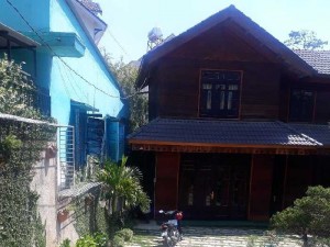 Bán nhà gỗ mini sân vườn đẹp tại Đà Lạt