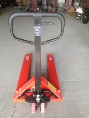 Xe nâng tay 2.5 tấn càng rộng 685*1220mm