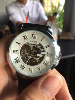Fossil cơ khí Auto lộ nội tạng.