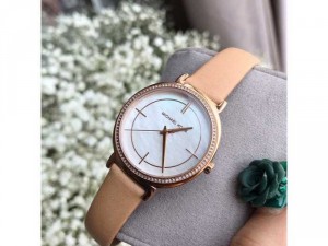 Đồng hồ Micheal Kors dây da