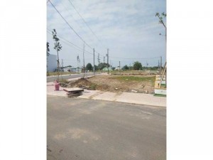 Cần bán gâp lô đất mặt tiền giá rẻ
