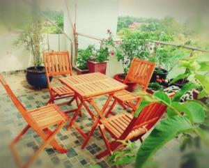 Thanh Lý Bộ Bàn Ghế Gỗ Cafe Giá Rẻ hcm-MMN