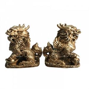 Cặp Tượng Đá Tỳ Hưu Phong Thủy 2 Sừng - Màu Nhũ Vàng - Kích thước: Dài 11cm x Rộng 7cm x Cao 12cm (kích thước 1 tượng). Giá : 350.000₫