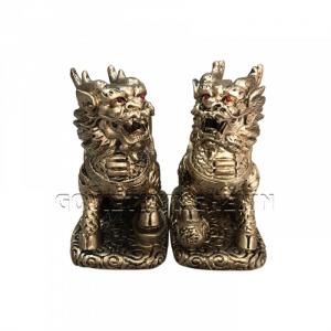Cặp Tượng Đá Tỳ Hưu Phong Thủy 2 Sừng - Màu Nhũ Vàng - Kích thước: Dài 11cm x Rộng 7cm x Cao 12cm (kích thước 1 tượng). Giá : 350.000₫
