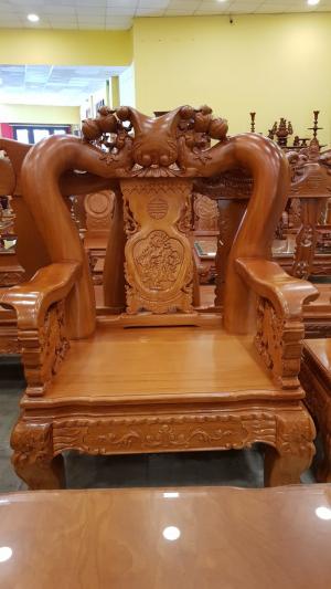 Bộ bàn ghế chạm đào tay 14, hàng đẹp tại Tiền Giang