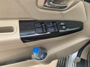 Bán Toyota Fortuner V 2.7AT màu bạc máy xăng số tự động sản xuất 2015 biển tỉnh đi 56000km