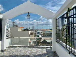 Nhà bán hẻm xe hơi 2177 Huỳnh Tấn Phát,