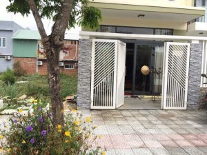 Cần bán nhà khu đô thị sinh thái ven sông Hoà Xuân đường 7m5
