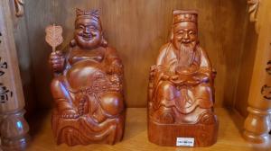 Cặp ông địa thần tài gỗ hương