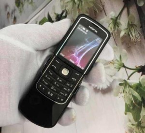 Điện Thoại Nokia 8600 luna