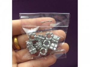 Chạm Phụ Kiện Màu Bạc