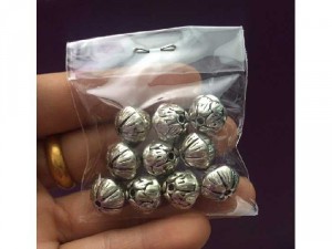 Cham phụ kiện màu bạc 5