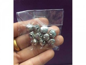 Cham phụ kiện màu bạc 6