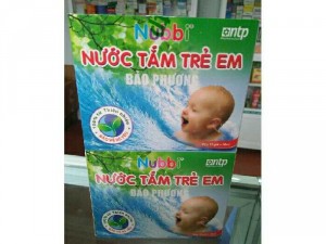 Nước tắm trẻ em Bảo Phương.