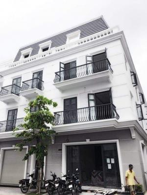 Nhà phố trung tâm thương mại,DT 4x 19m xây 2 lầu shr đường 12m