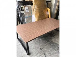 Bàn ngồi bệt kiểu Nhật