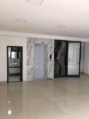 Cần bán nhà mp Hàng Mã 70m2 xây 7 tầng, mt 6m