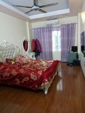 Bán nhà 35m2 ngõ 143 Nguyễn Chính, ngõ thông, xe 3 gác tránh nhau