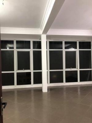 “Mỹ nữ” phố Kim Mã, 8 tầng, thang máy, hiệu suất cho thuê khủng