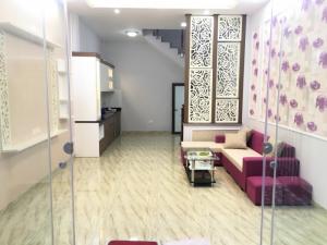 Bán nhà ngay phố Hồng Mai ô tô đỗ cách nhà 15m DT 40m2x5T 3 mặt thoáng