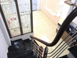 Bán nhà ngay phố Hồng Mai ô tô đỗ cách nhà 15m DT 40m2x5T 3 mặt thoáng