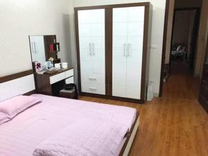 Bán nhà ngõ 122, DT 39m2, MT 4m, 4 tầng, 4.9 tỷ, Hoàng Quốc Việt, Nghĩa Tân, Cầu Giấy.