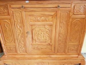 Tủ thờ chạm Tam Đa 1m76 tại Tiền Giang