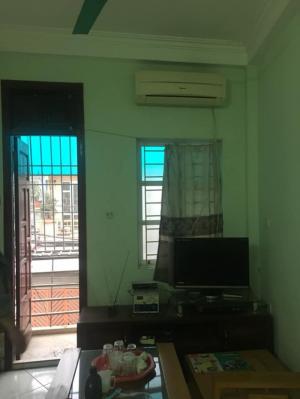 Nhà mặt phố Thanh Đàm 30mX4t, giá 3 tỷ.