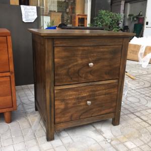 Tủ đầu giường gỗ tràm giả cổ 2 ngăn kéo SP1358
