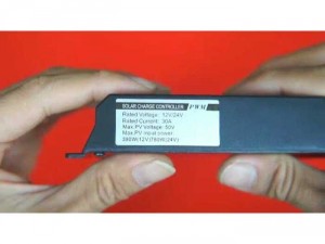Bộ điều khiển sạc năng lượng mặt trời 30A ( chính hãng )