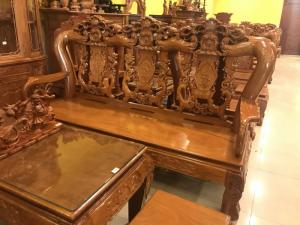 Bộ bàn ghế phòng khách gỗ tự nhiên rất đẹp