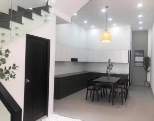 Bán nhà 1 trệt 2 lầu kdc hưng phú 1 qua cầu 26/3 ngay công viên thoáng mát