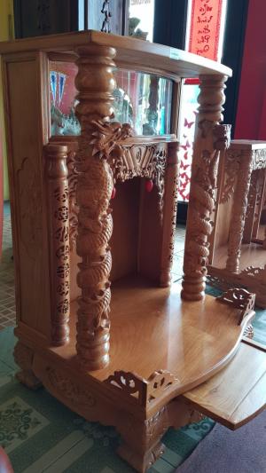 Bàn thờ thần tài ông địa hàng có sẵn tại Tiền Giang