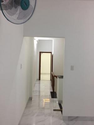 Cho thuê nhà KDT Lê Hồng Phong 2 Nhà 1 trệt 2 lầu, 3PN