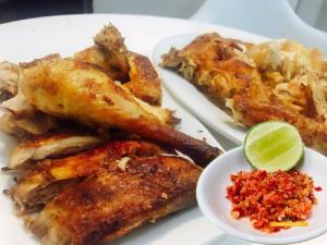 Gà nướng muối ớt MKnow