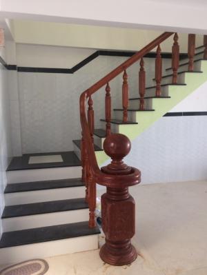 Kẹt tiền cần bán gấp căn nhà mặt tiền đường Hùng Vương