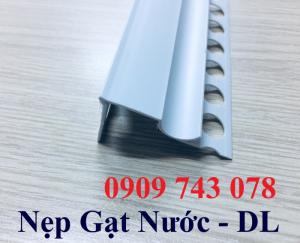 Nẹp gạt nước âm ban công