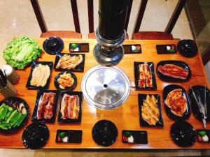Bếp nướng than hoa không khói Hàn Quốc hút dương
