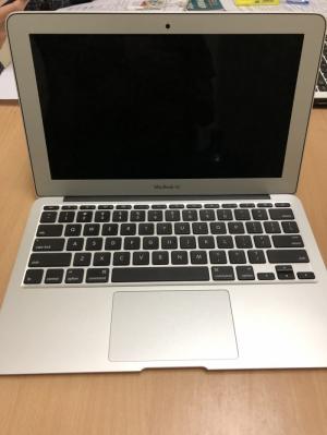 Macbook Air - 2014 - 11inch- i5- Sạc 260 lần