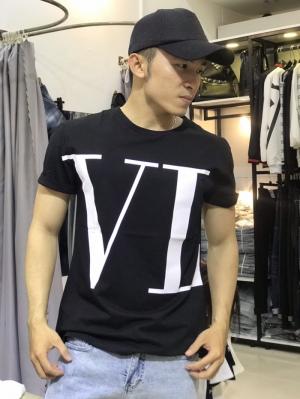 Áo thun nam đen in chữ VL trắng lớn AT0019