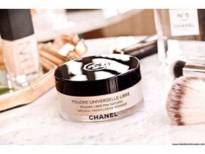 Cần pass lại phấn phủ chanel