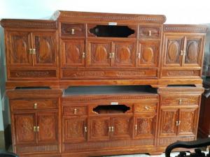 Kệ Tivi Mõ Lồi Gỗ Hương Vân