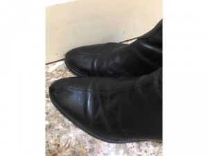 Giày cao cổ da thật màu đen, da mềm đẹp, rất sang