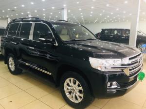Bán Toyota Land Cruise 4.6 màu đen,sản xuất và đăng ký 2016,tên cty ,có hóa đơn VAT ,giá cực rẻ .